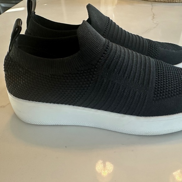 Women's Black Steve Madden Slip On Sneakers, Size 8 - Picture 5 of 7